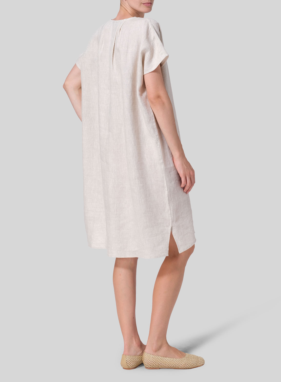 Linen Straight Cut V-neck Pleated Tunic