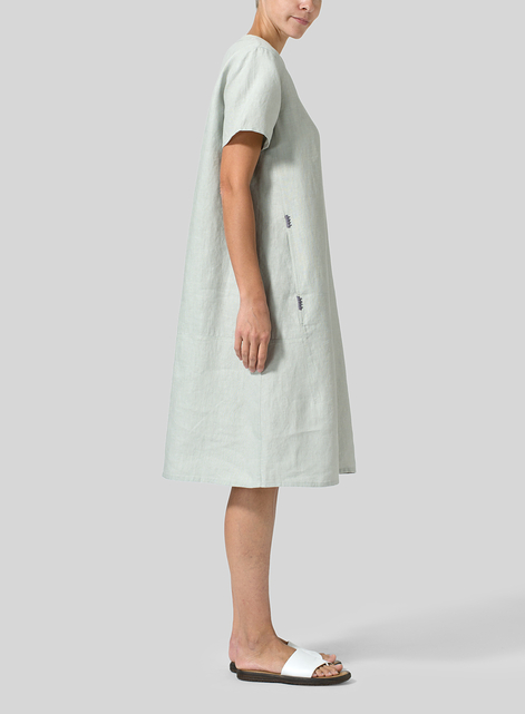 Heavy Linen Short-Sleeve Heart-Neck Dress