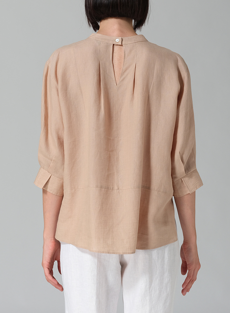 Linen Back Keyhole Blouse